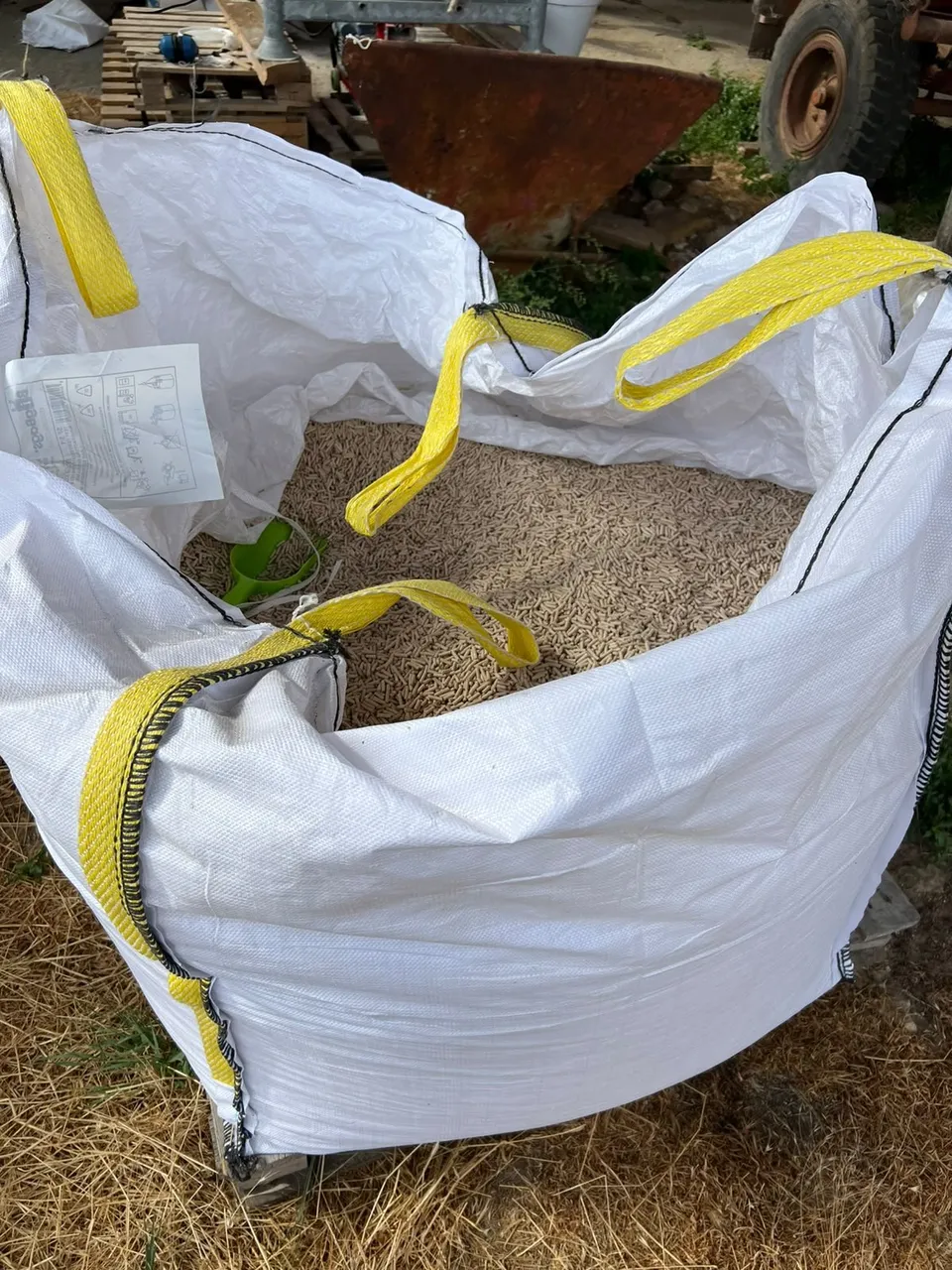 p-tes-du-vexin-pour-vos-animaux-granul-s-big-bag-500-kg-ferme image 1