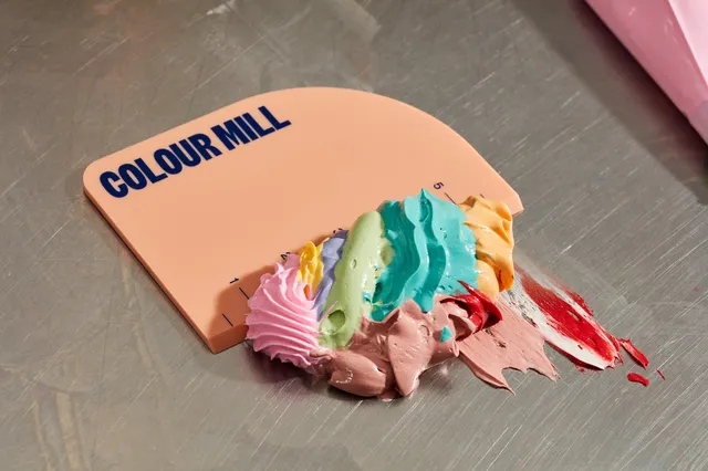 colour-mill-serial-scraper-6-inch-racloir-g-teau-15-cm image 1