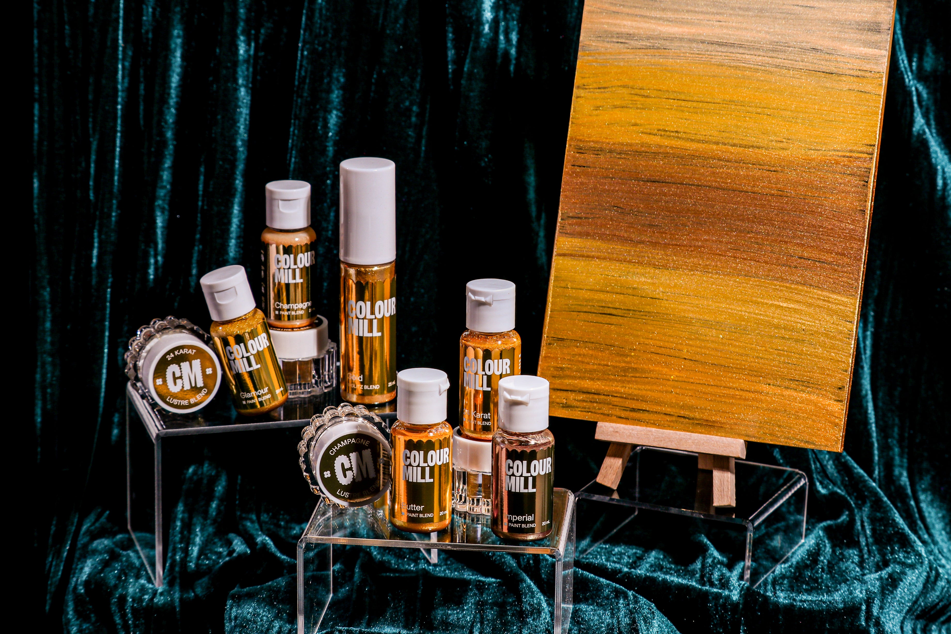 colour-mill-glitz-blend-poudre-dor-e-gold-pot-10-ml image 2