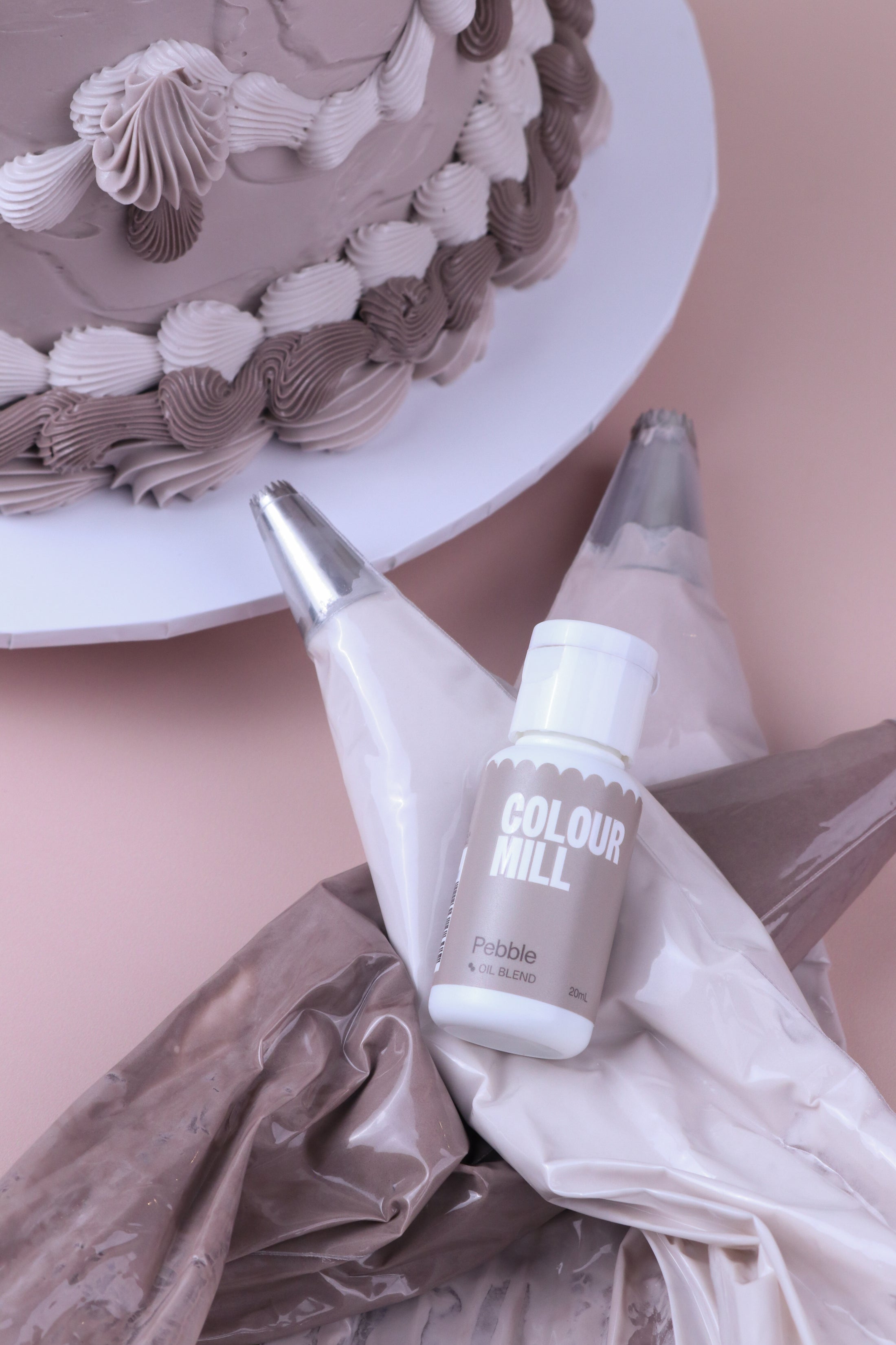 colour-mill-oil-blend-colorant-alimentaire-pebble-greige-gris-20-ml image 5