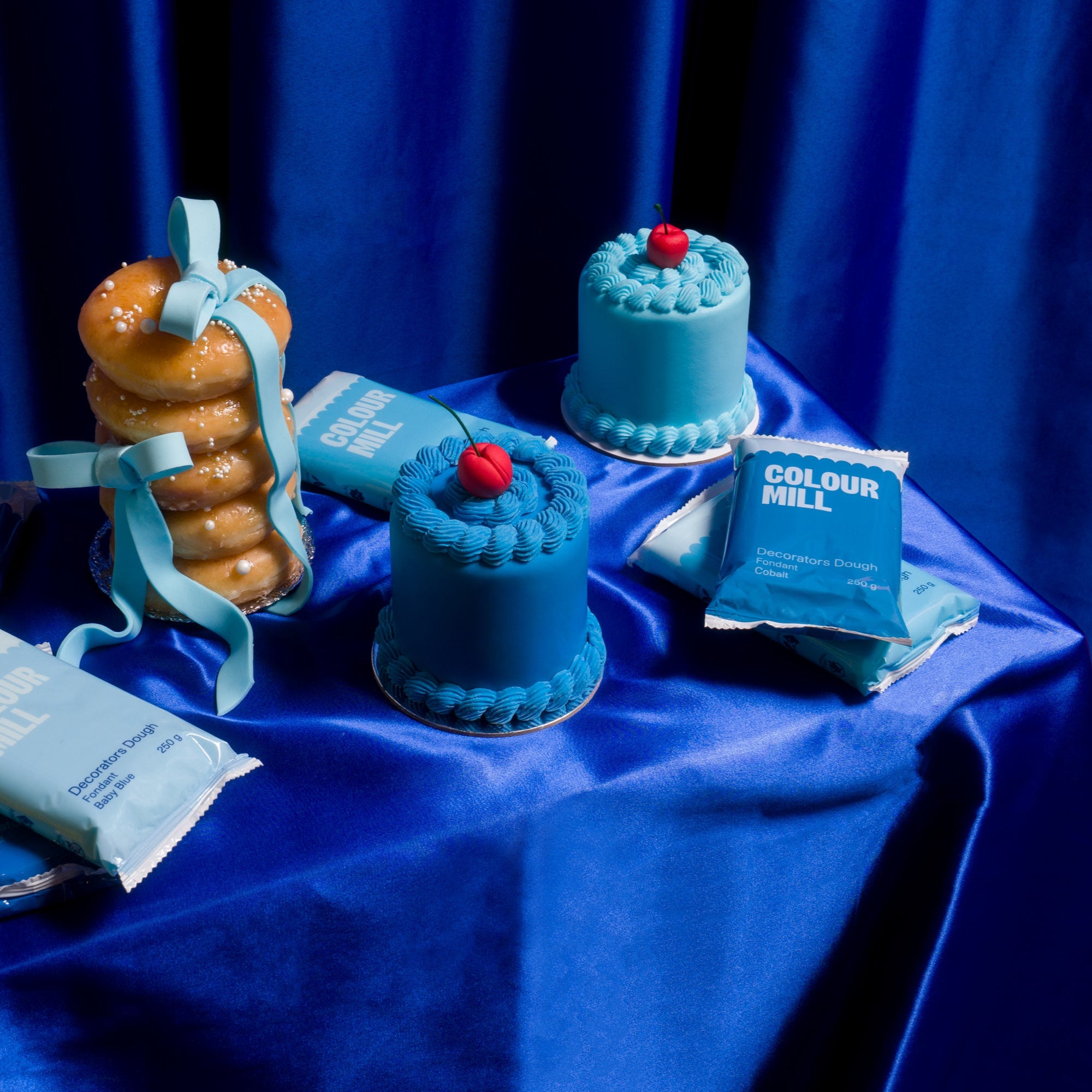 colour-mill-decorators-dough-cobalt-p-te-d-corer-250g-bleu image 2