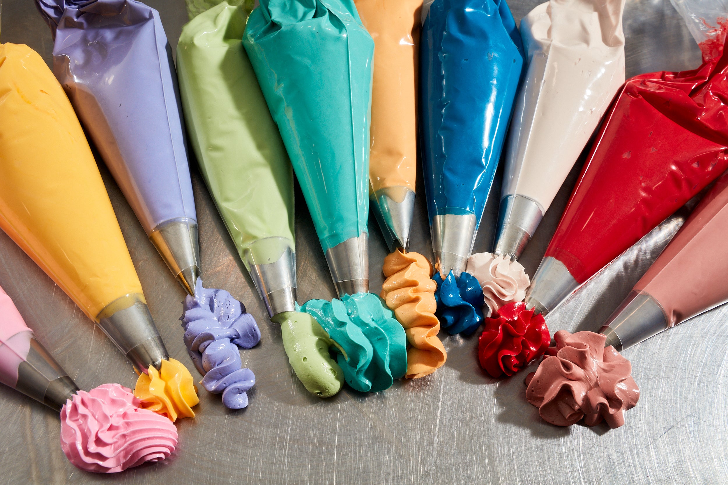 colour-mill-gloss-frost-white-gla-age-buttercream-1l-vanille image 3